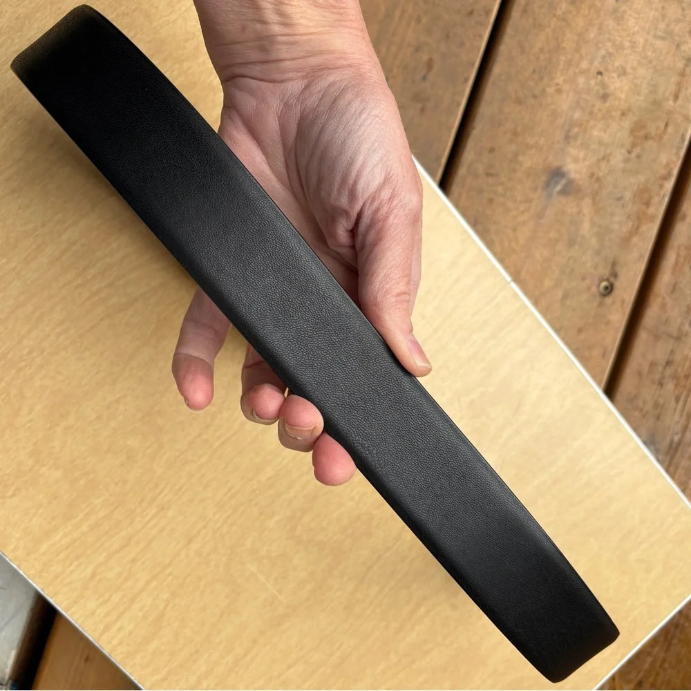 Vince Camuto Black Double Circle Faux Leather, Pearl, Crystal Detail Belt NWOT - Picture 6 of 14